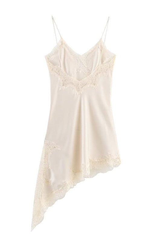 Vestido Curto Cetim Tendência Modern Daily