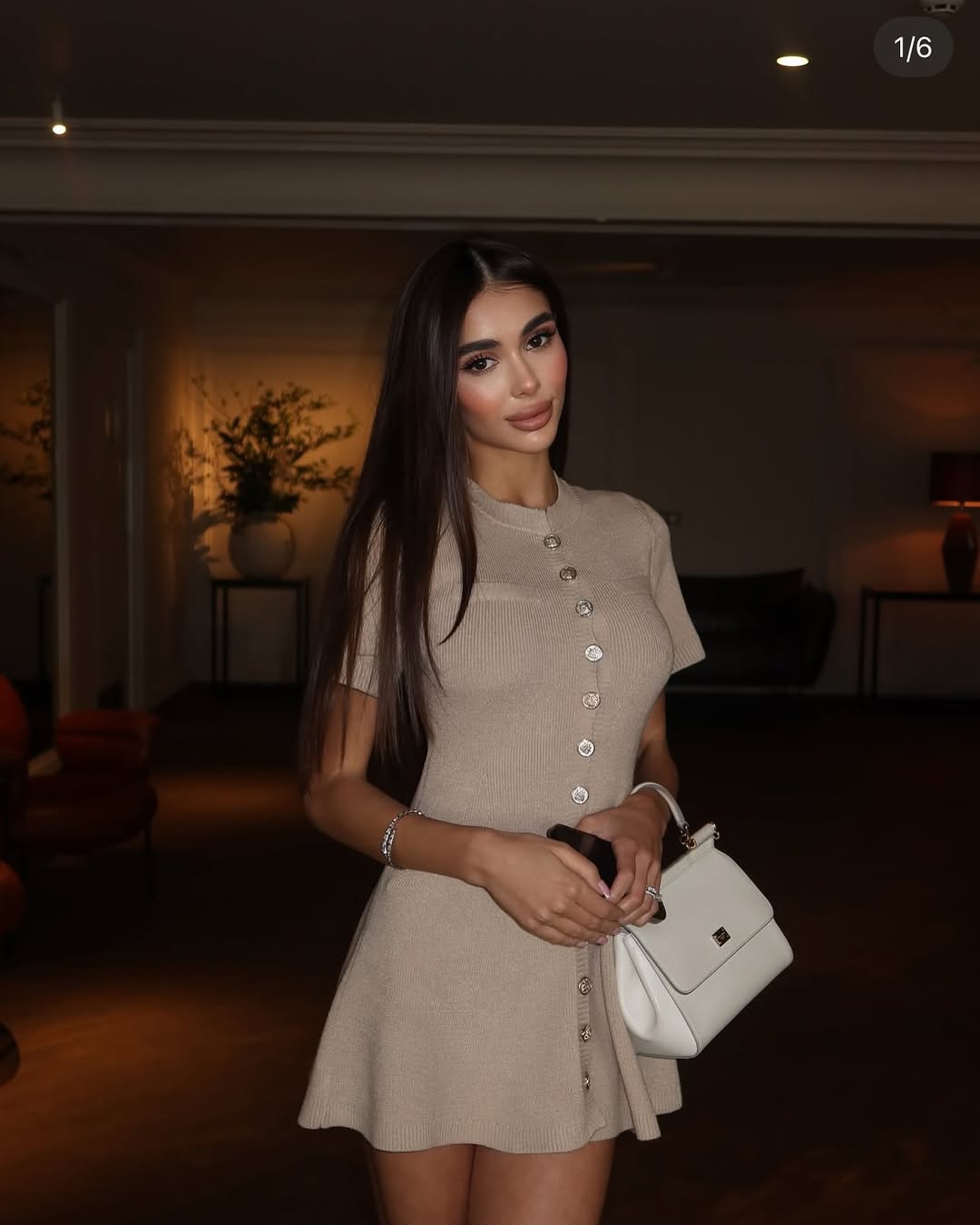 Vestido Curto Tricô com Botões Modern Bele