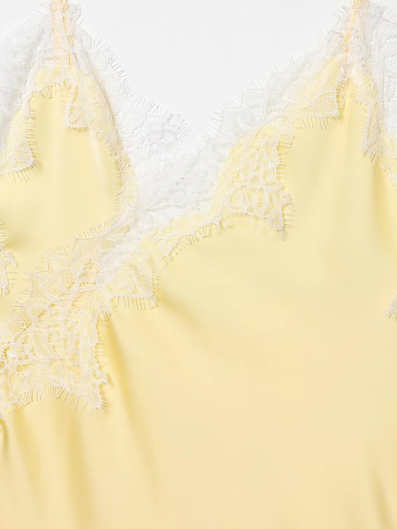 Vestido Curto Cetim Tendência Modern Daily