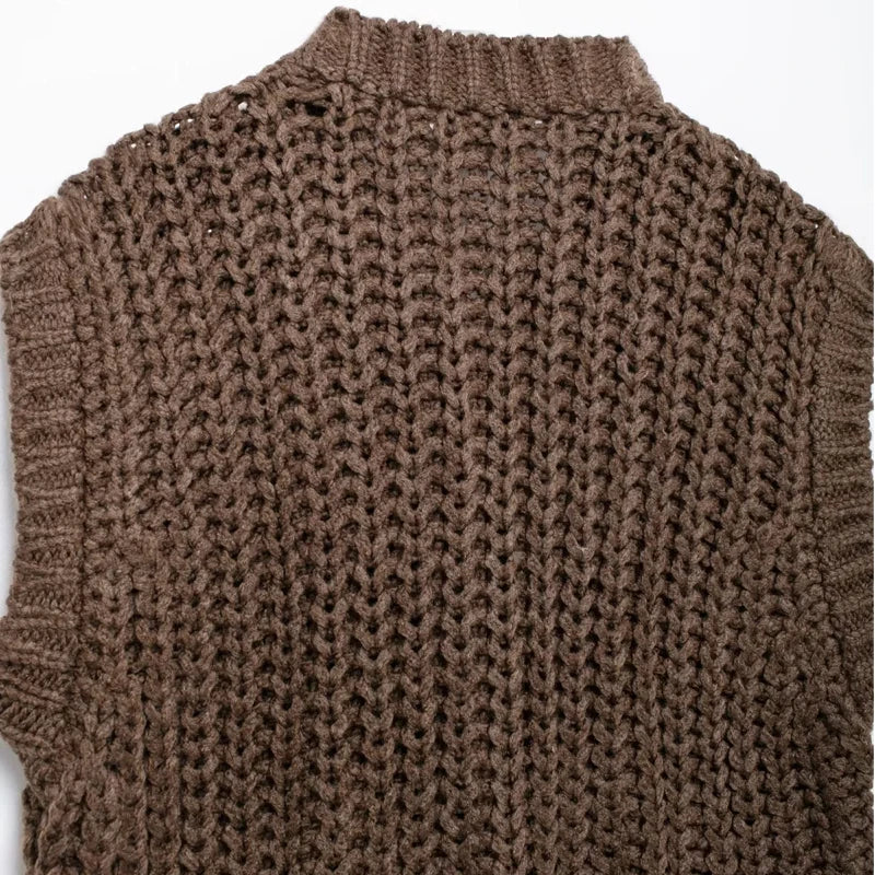 Colete Tricô Marrom com Botões Modern Jane