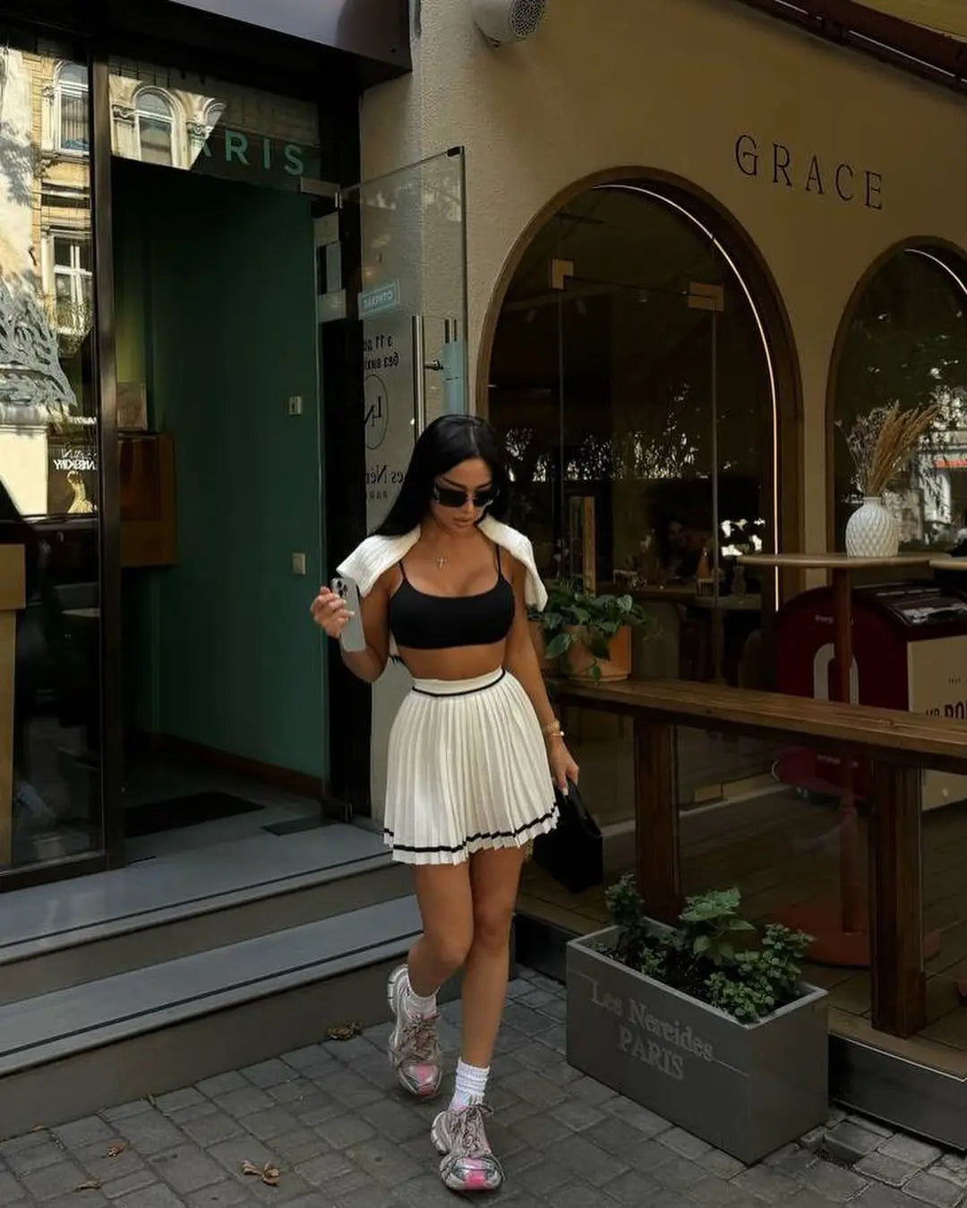 Conjunto Tricô Cropped e Saia Curta Plissada Modern Chloé