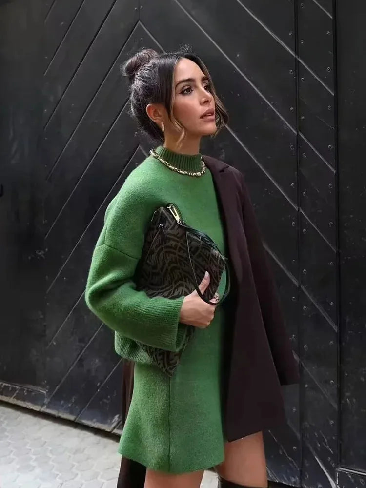 Conjunto Blusa Manga Comprida e Saia Curta Modern Katherine