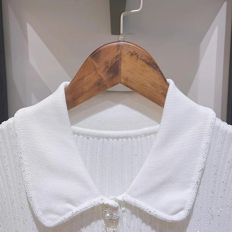 Vestido Curto Tricô Gola Polo e Bolsos Modern Seraphina