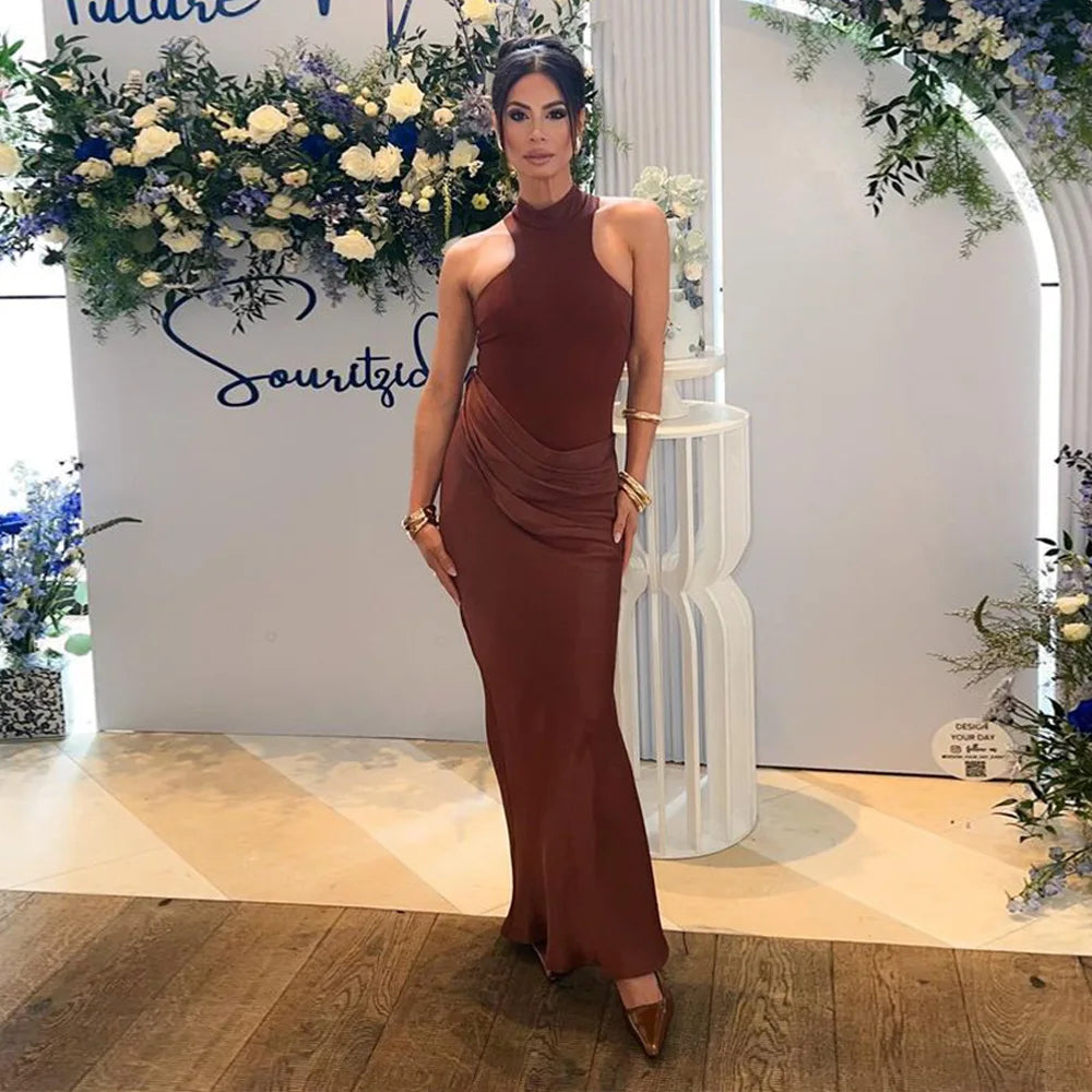 Vestido Longo Gola Alta sem Mangas Modern Hazel