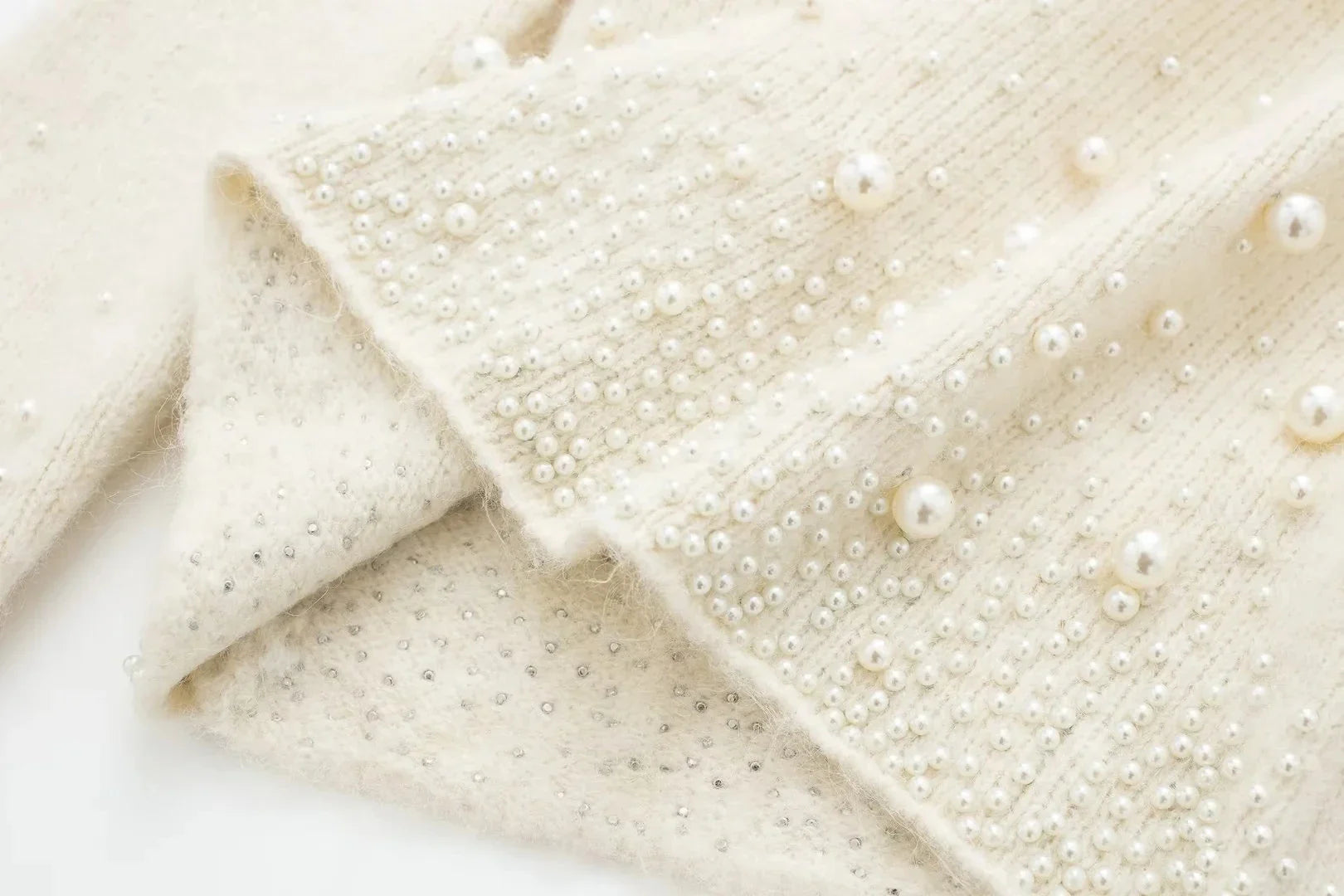 Conjunto Tricô Sueter e Saia com Pérolas Modern Martina