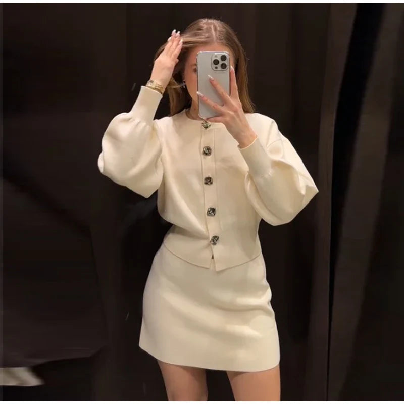 Conjunto Casaco Manga Bufante e Saia Curta Modern Mabel