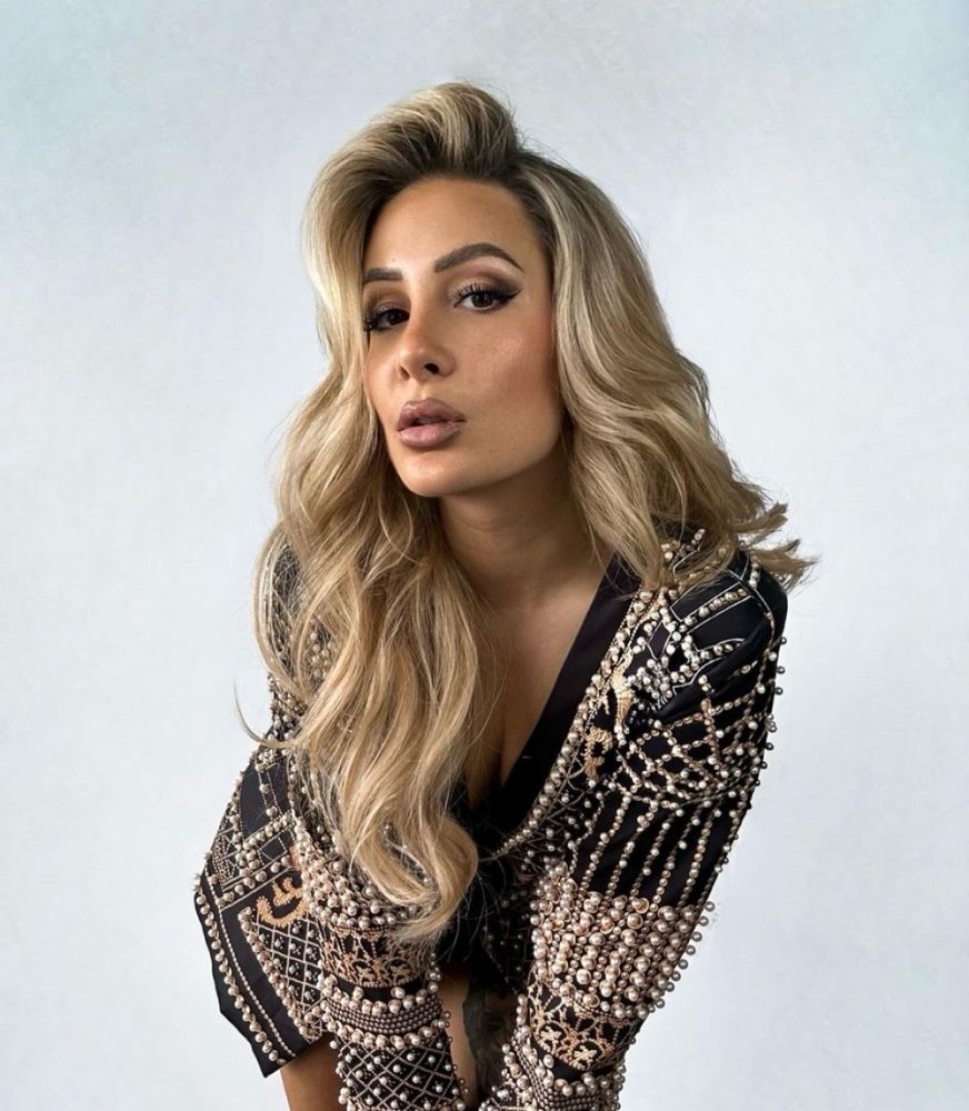 Maxi Blazer Bordado com Aplicações de Pedrarias Modern Milena