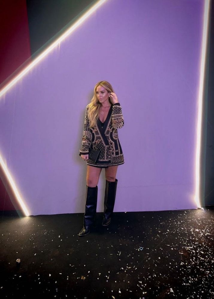 Maxi Blazer Bordado com Aplicações de Pedrarias Modern Milena