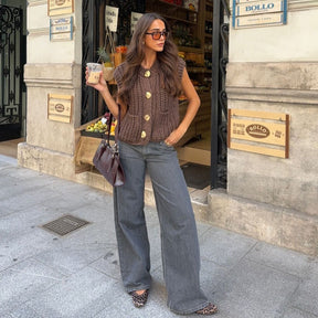 Colete Tricô Marrom com Botões Modern Jane