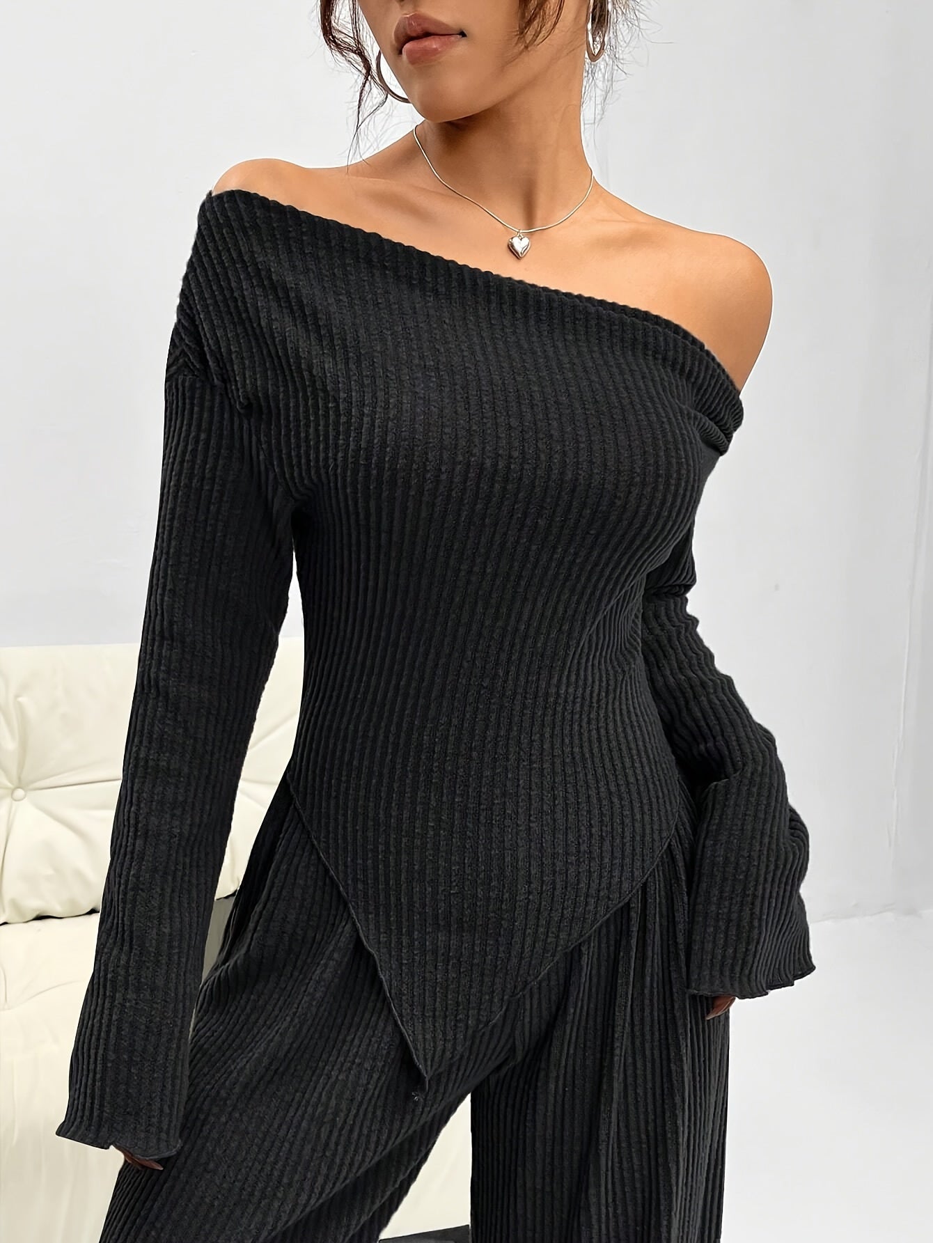 Conjunto Feminino Blusa Manga Longa Assimétrica e Calça Pantalona Modern Confy