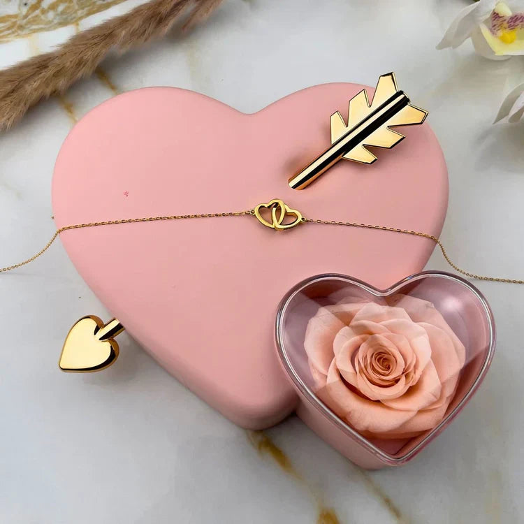 Caixa Cupido Apaixonado com Rosa Eterna & Colar Personalizado