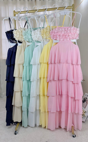 Vestido Longo Com Babados e Aplicação de Flores Modern Flowers