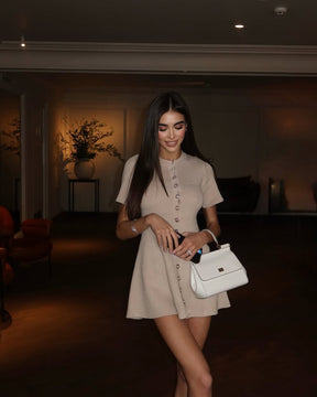 Vestido Curto Tricô com Botões Modern Bele