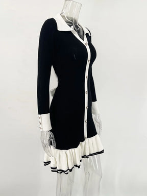 Vestido Curto Manga Longa com Botões Modern Grace