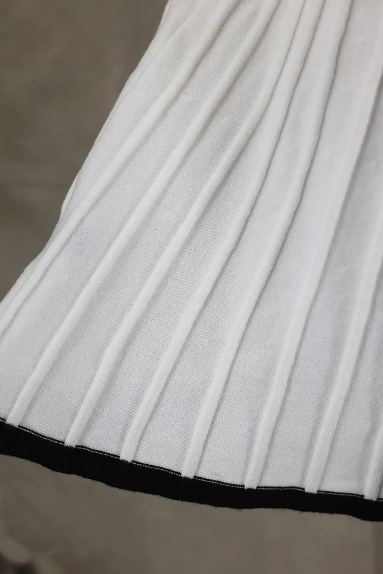 Conjunto Cropped e Saia Midi Plissada Modern Juliette