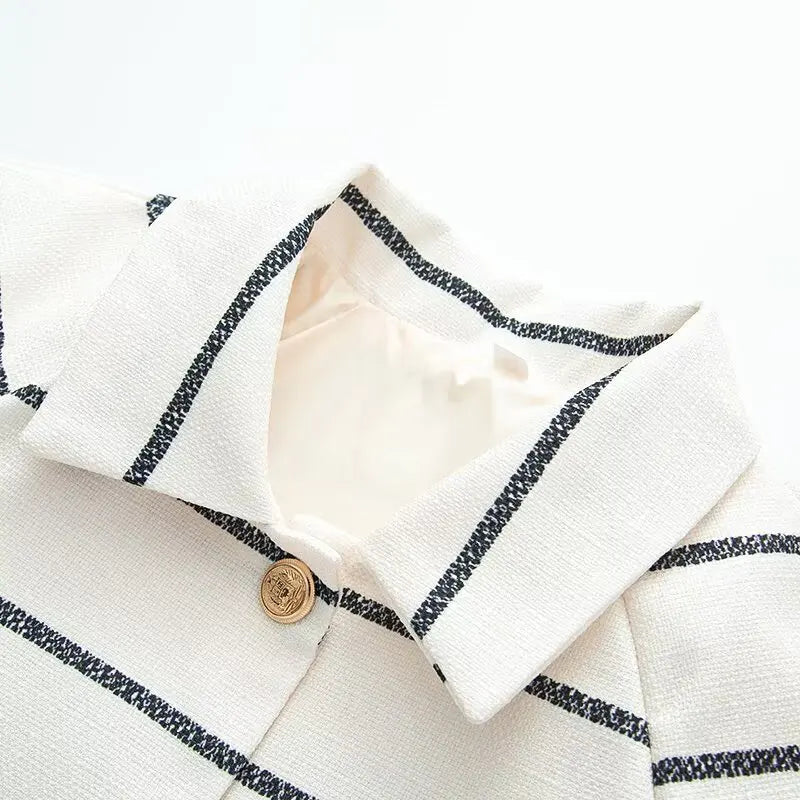 Conjunto Blusa com Botões e Bermuda Modern Daisy