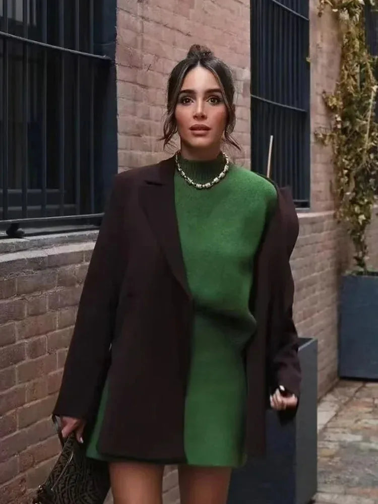 Conjunto Blusa Manga Comprida e Saia Curta Modern Katherine