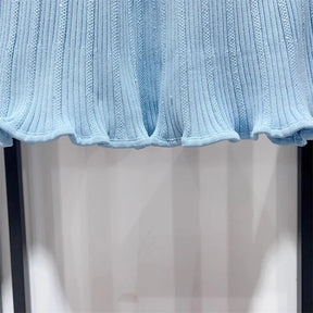 Vestido Curto Tricô Gola Polo e Bolsos Modern Seraphina