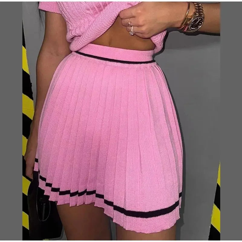 Conjunto Tricô Cropped e Saia Curta Plissada Modern Chloé