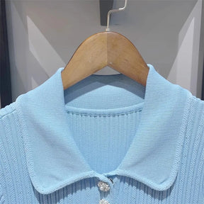 Vestido Curto Tricô Gola Polo e Bolsos Modern Seraphina