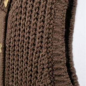 Colete Tricô Marrom com Botões Modern Jane