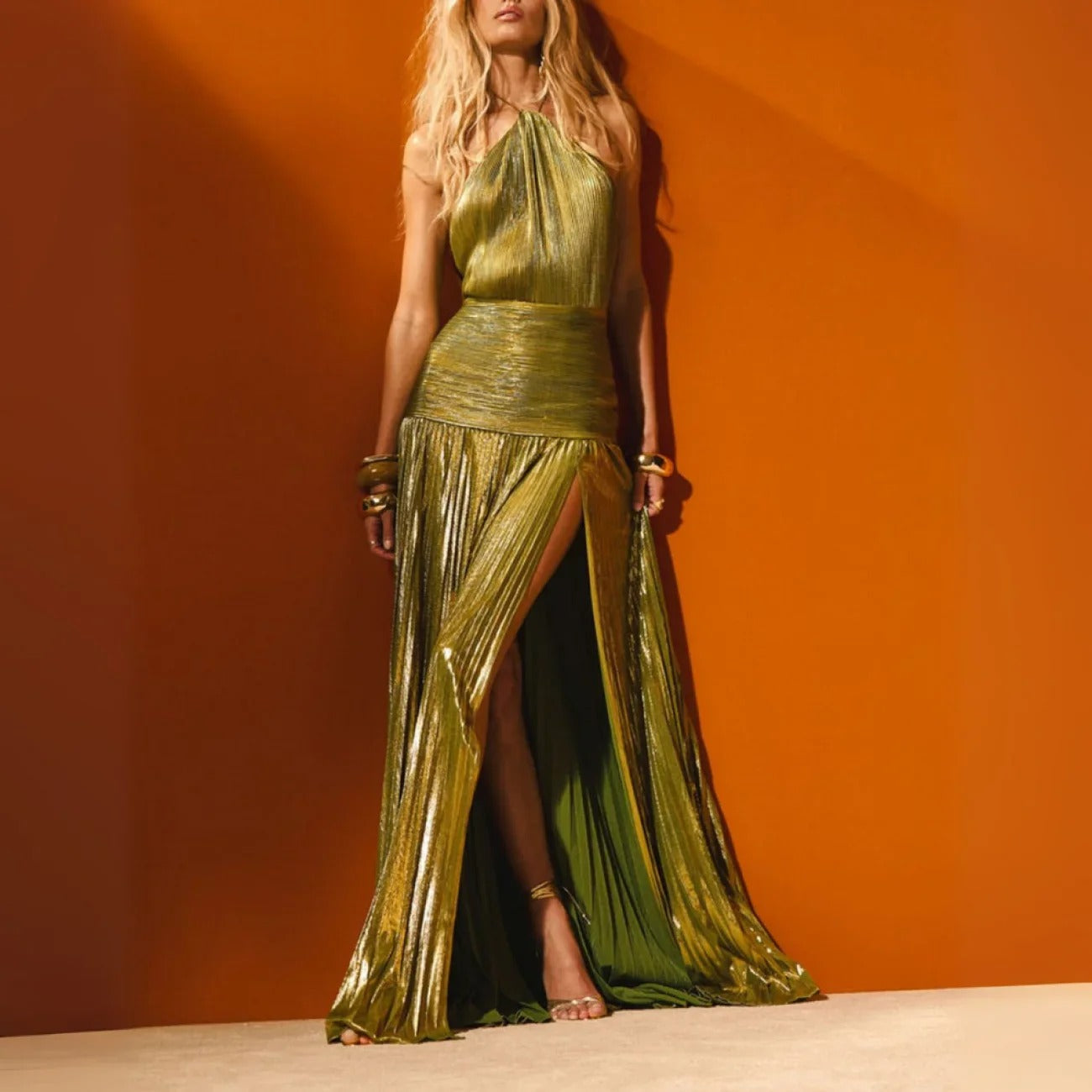 Vestido Longo Metalizado com Fenda Modern Tilia