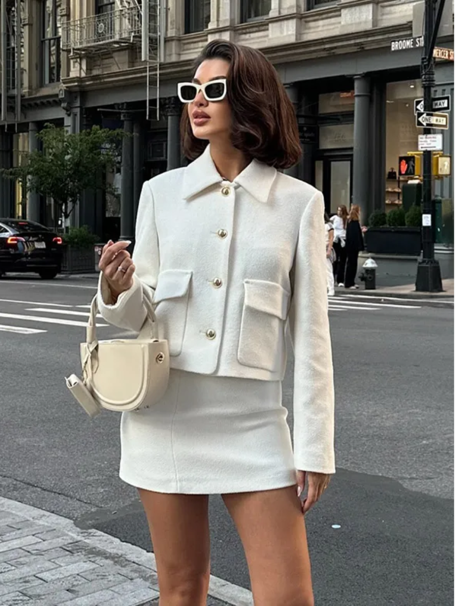 Conjunto Casaco com Botões e Saia Curta Modern Margô