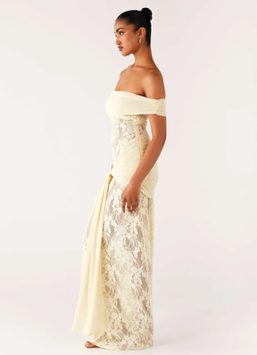 Vestido Ombro a Ombro Rendado Com Detalhe Pendurado Modern Gracie